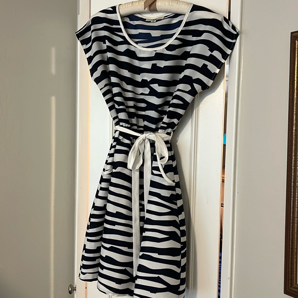 Adorable dress - perfect for summer wedding guest!